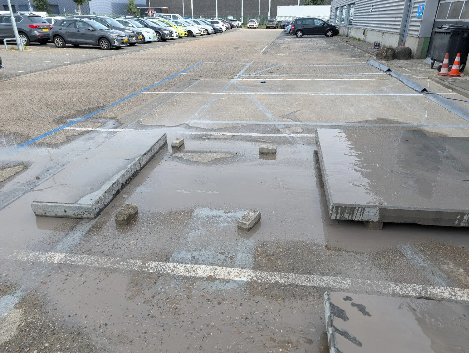 Praktijkbeeld bij Deuropening zagen in beton: veelgemaakte fouten, signalen en oplossingen
