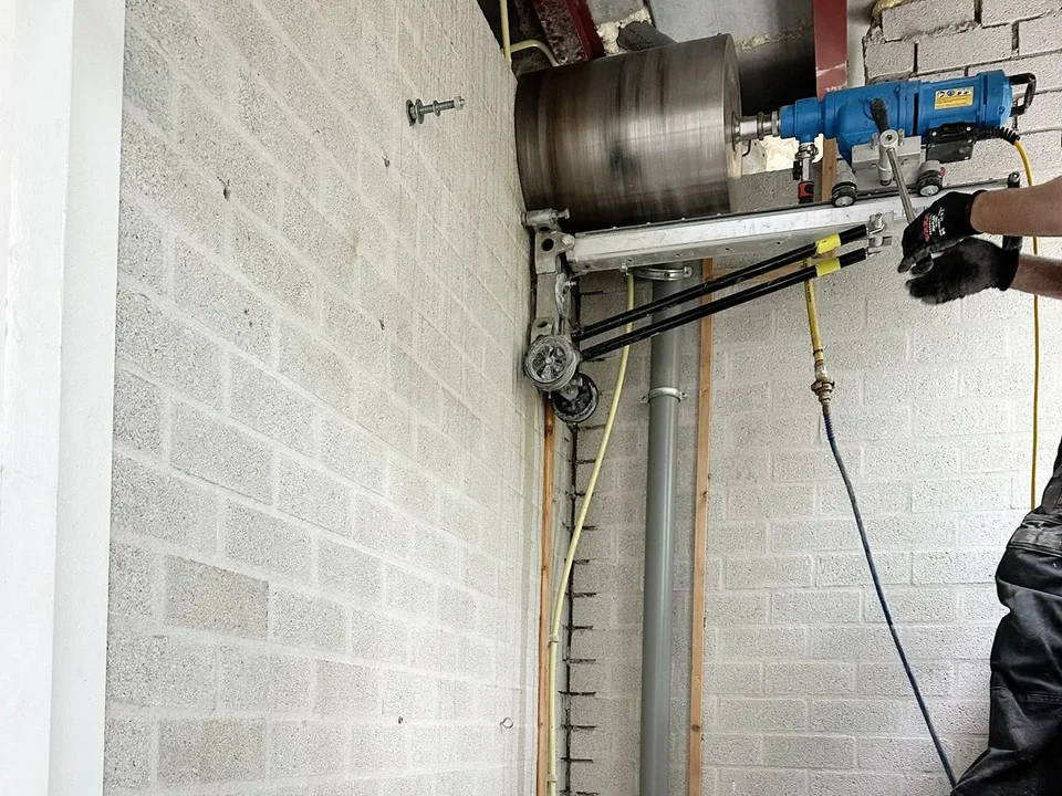 Praktijkbeeld bij Droog boren in beton: veelgemaakte fouten, signalen en oplossingen