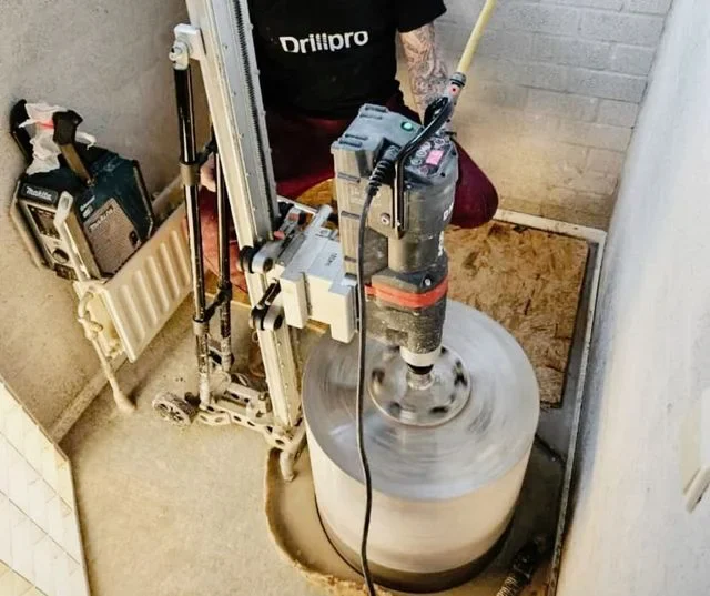 Praktijkbeeld bij Huls in een muurdoorvoer: veelgemaakte fouten, signalen en oplossingen